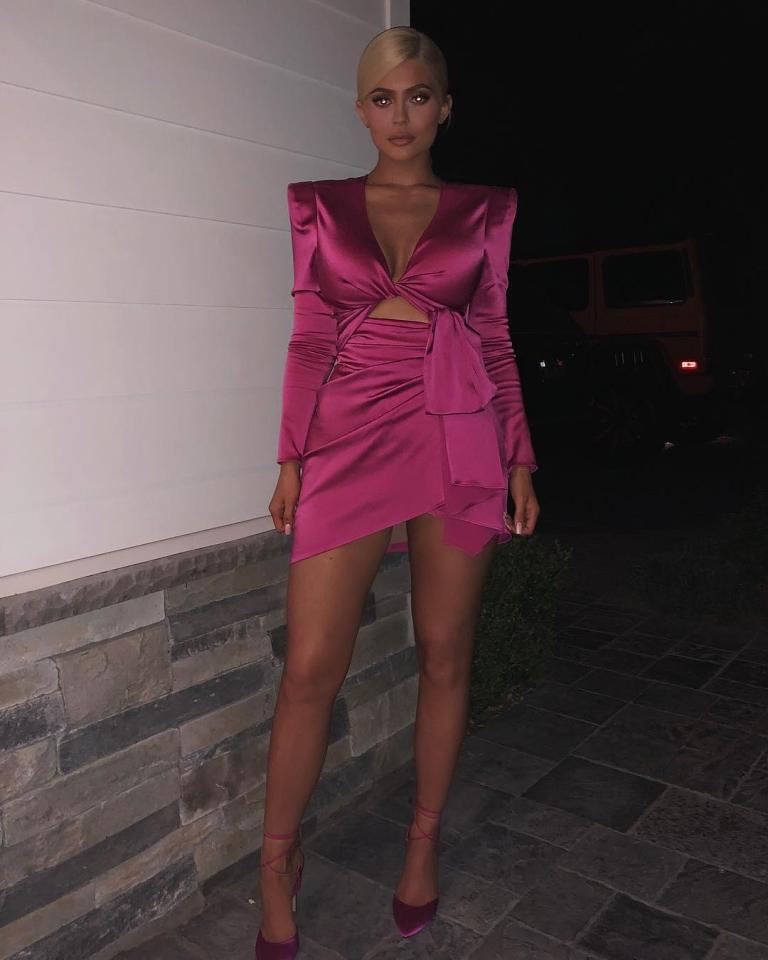  Kylie Jenner shows she means business with her 'power pose'