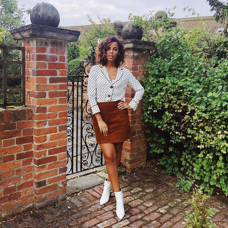  If you look at Rochelle Humes' Instagram page, you'll see a lot of the pose