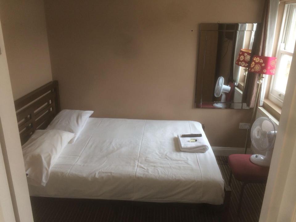  Cops found traces of Novichok in the room the men stayed in (not this room)