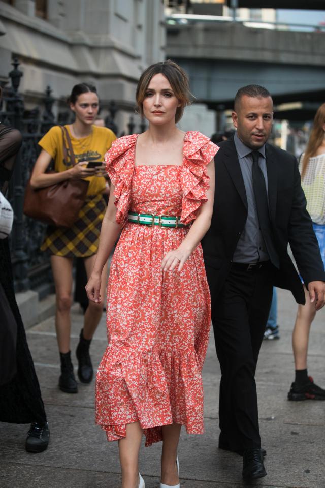  Rose Byrne looked stunning in a coral midi dress