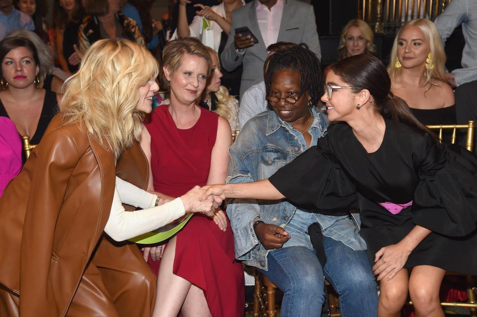  Whoopi Goldberg sat with Sex And The City's Cynthia Nixon