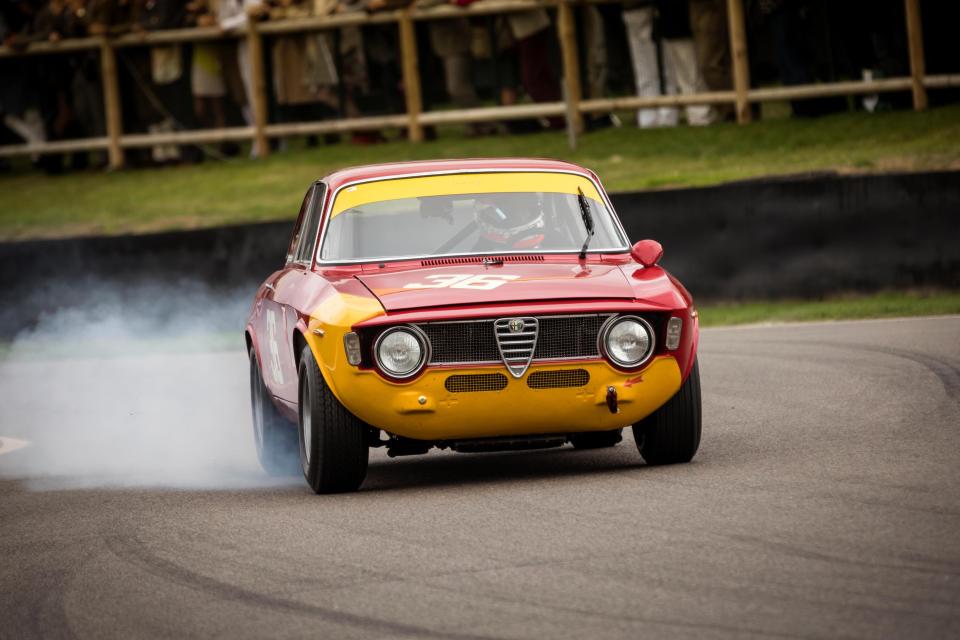  Tom Coronel driving an Alfa Romeo in St Mary's Part 1