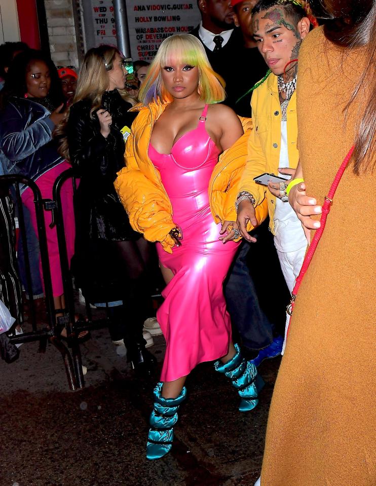  Nicki made sure all eyes were on her in her outfit