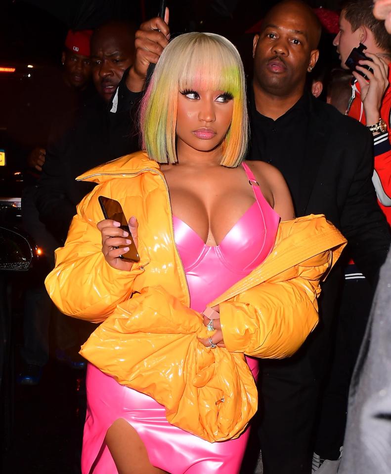  Nicki Minaj l;ooked showstopping in her daring pink dress at New York Fashion Week