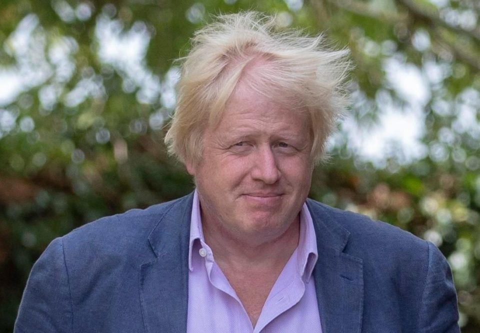  Boris Johnson has urged the PM to open trade talks with the US