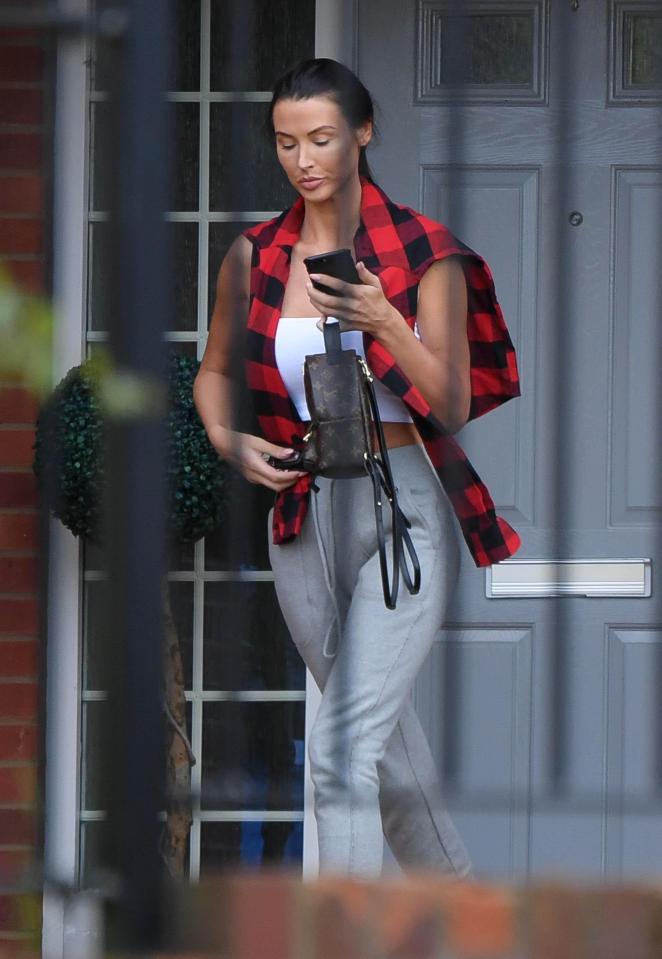  She was seen ring-free the morning after Jermaine was seen at a hotel with Chloe