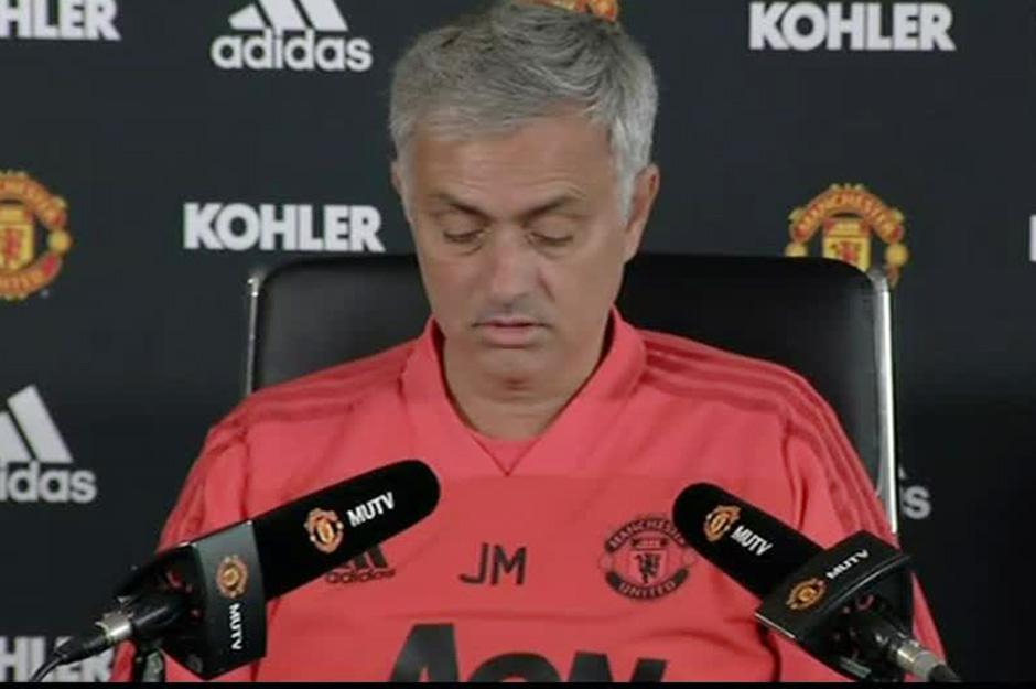  Jose Mourinho reads off a piece of paper that has all of Rashford's playing stats