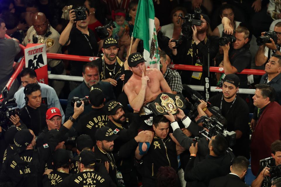  Canelo Alvarez celebrates after the final bell following his win over Gennady Golovkin