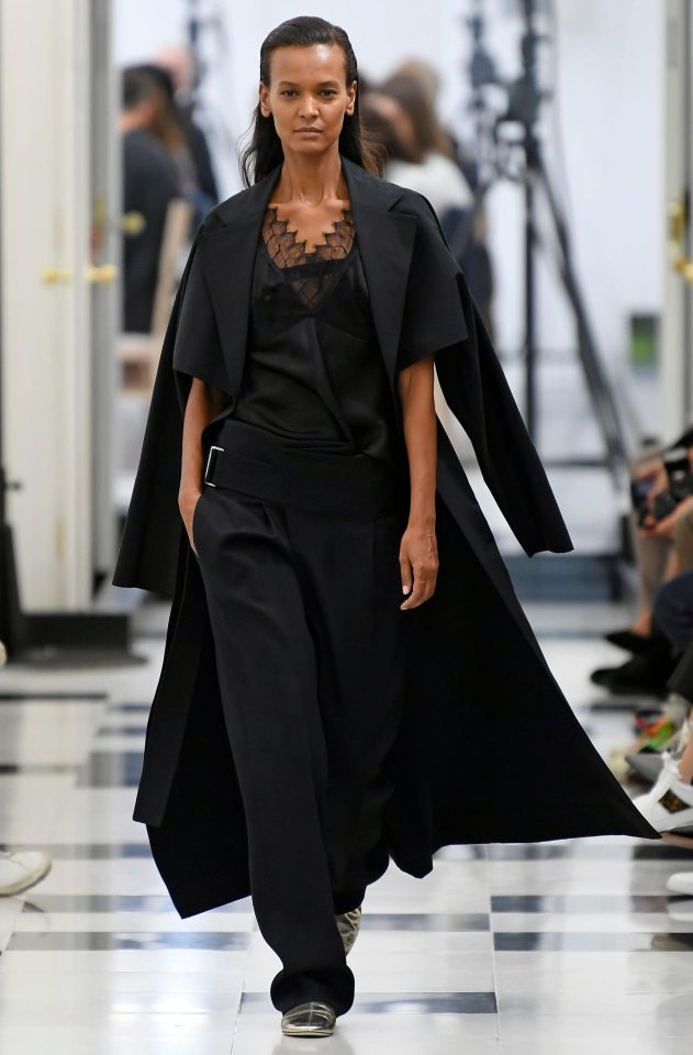  A huge fan of capes in her own personal wardrobe, Victoria Beckham gave tailoring a modern update in her SS19 collection