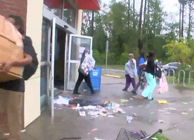  Five people were arrested for breaking into a Dollar General Store