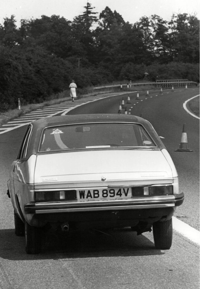  Marie had no choice but to leave her car when it broke down at the roadside