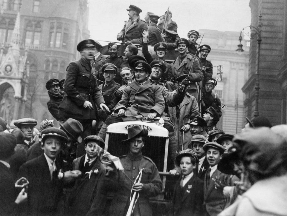  Armistice celebrations in Birmingham in 1918