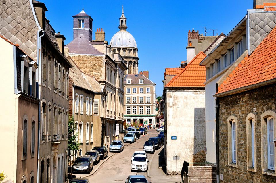  In Boulogne's Old Town you'll find cobbled streets surrounded by impressive medieval walls