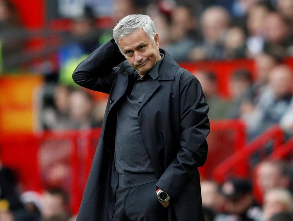  Jose Mourinho gathered his players on Tuesday morning to exert his authority