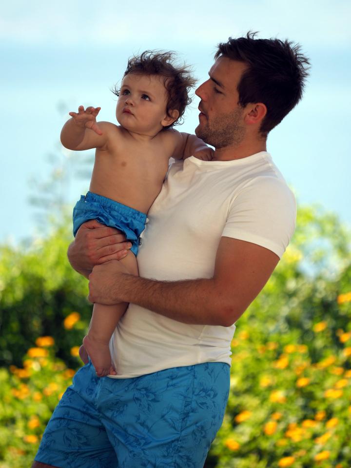  Nathan and Freddie looked cute together in matching shorts