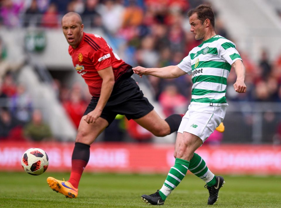  Mikel Silvestre in action against Shaun Maloney during the charity match