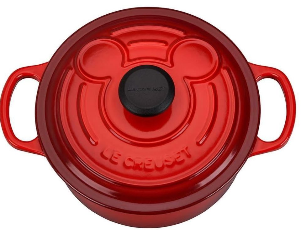  Le Creuset has collaborated with Disney to launch a new kitchenwear range