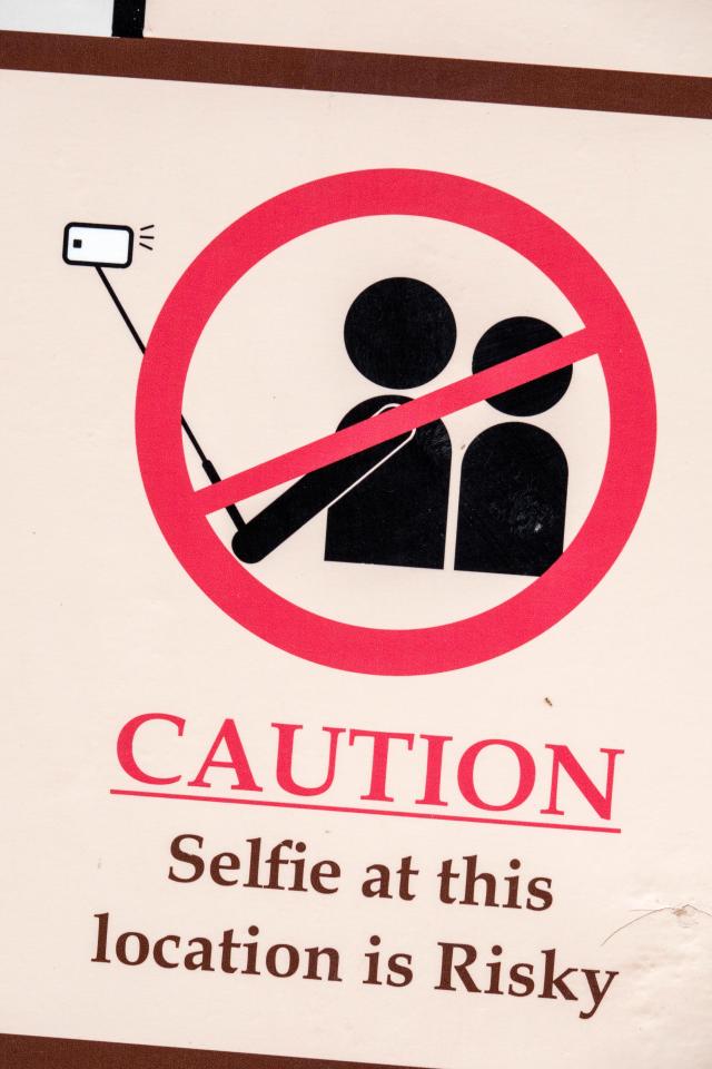 Selfie deaths