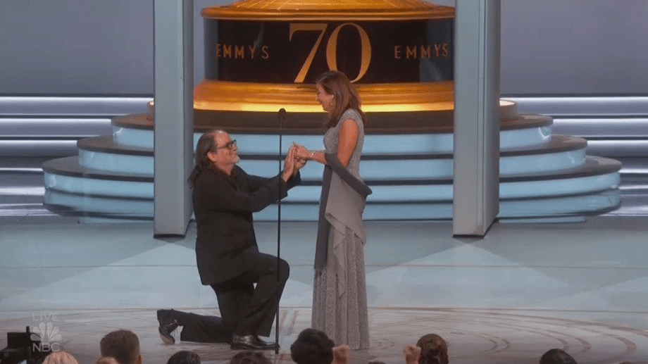  Glenn Weiss proposes to girlfriend Jan Svendsen during winning Emmys speech