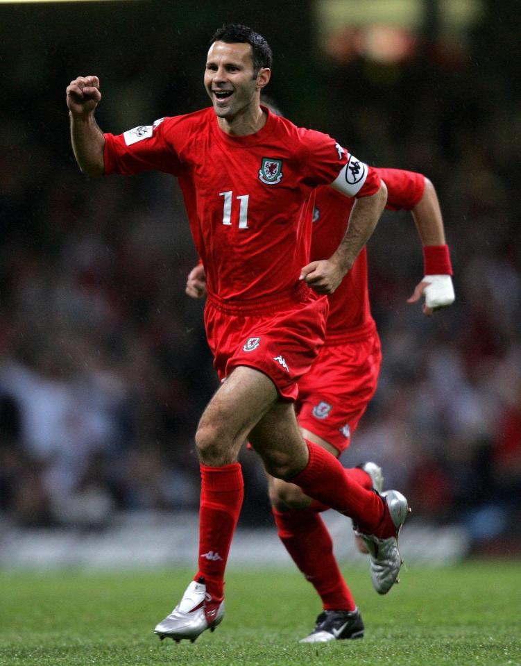  Giggs celebrates one of those goals from 2005