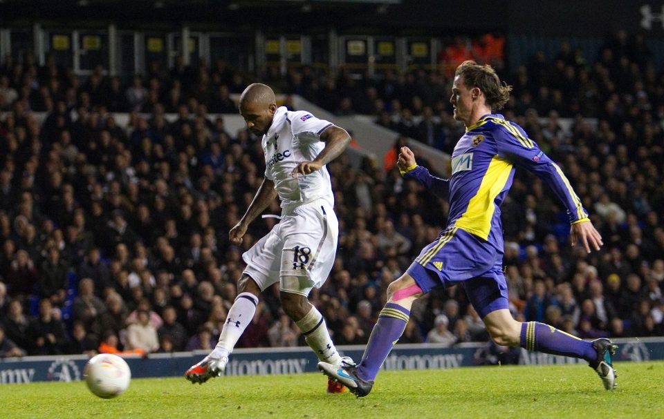  Jermain Defoe completes a Europa League hat-trick against NK Maribor back in 2012 for Spurs