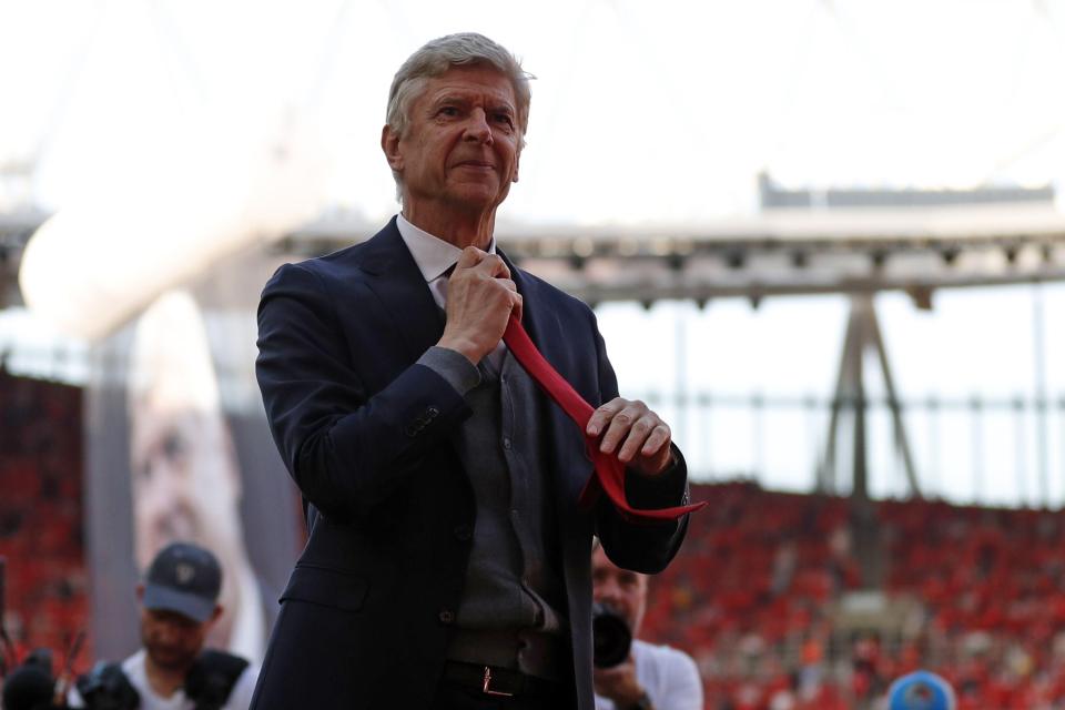  Arsene Wenger is expected to return to management in the new year