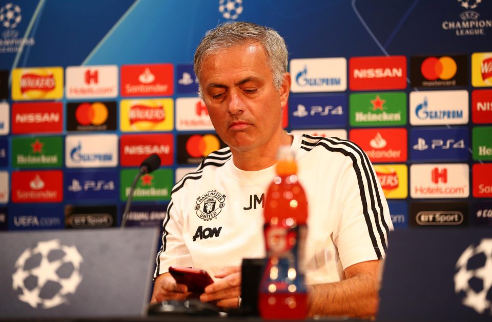  Mourinho is in London and is expecting to meet Woodward for clear-the-air talks