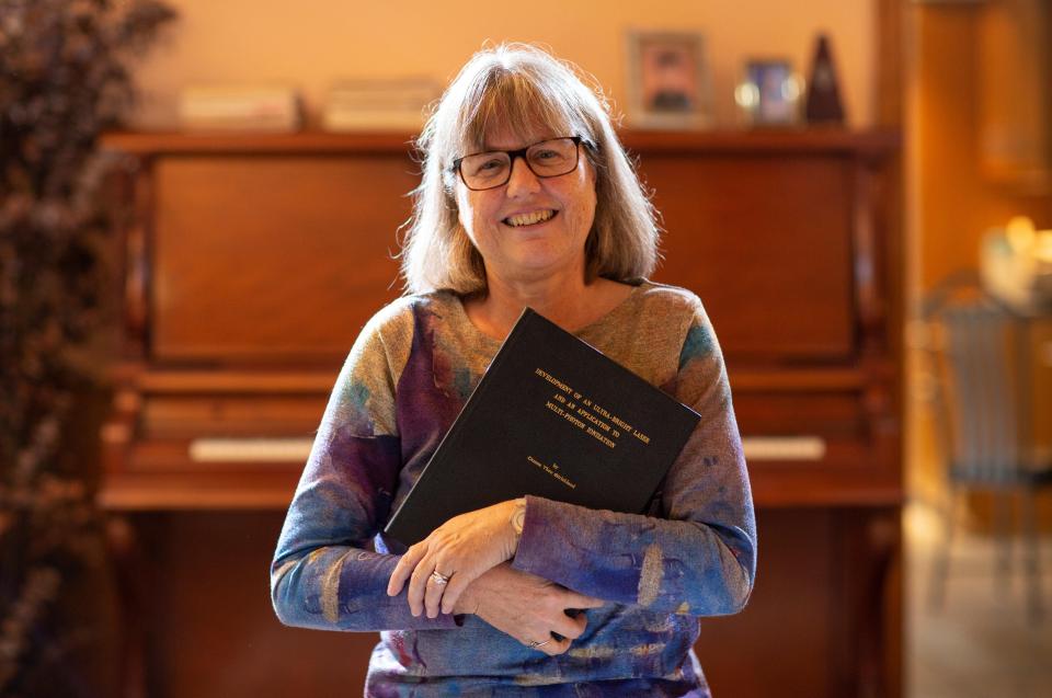  Donna Strickland has become the first woman in 55 years to win the Nobel Prize for Physics