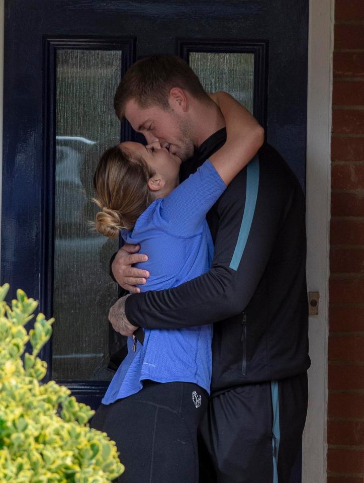  Jacqueline Jossa and Dan Osborne shared a passionate kiss on their doorstep after reuniting