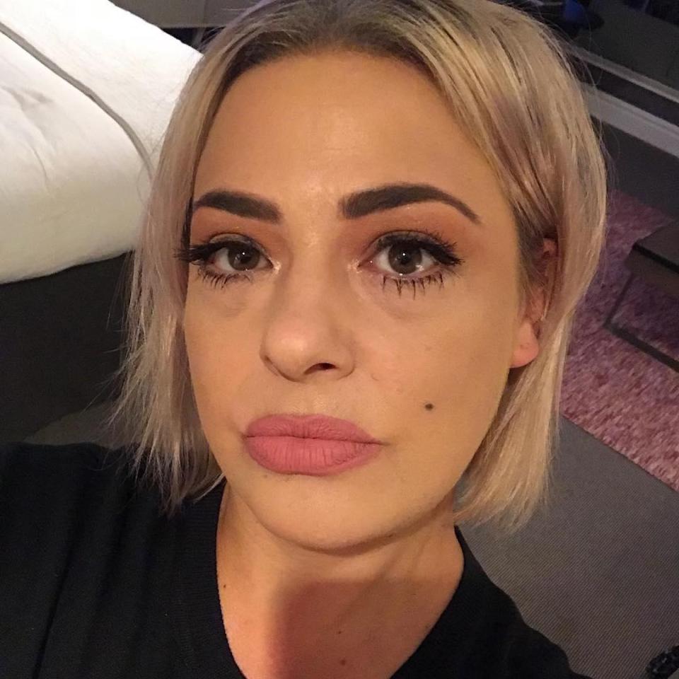  Lisa Armstrong is considering ditching her new look