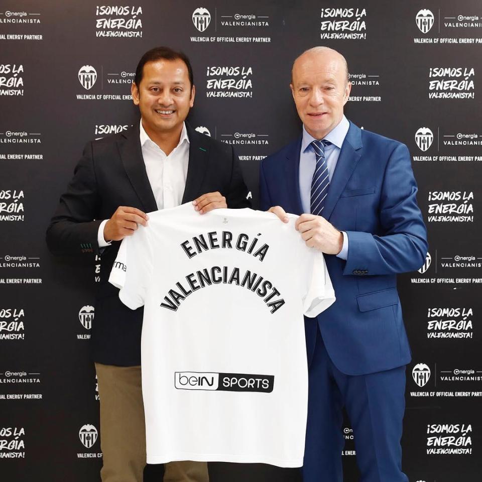  On October 5, Valencia's President of the Board of Directors Anil Murthy and Archibald announced their sponsorship deal