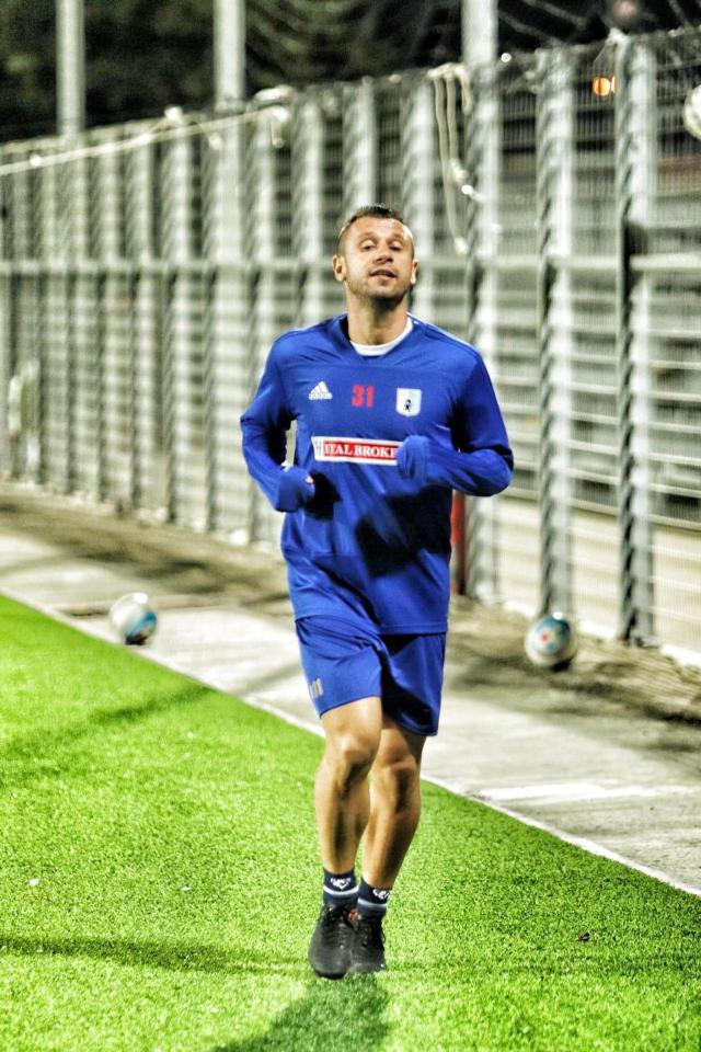  Antonio Cassano has retired from football for the third time after training with Serie C side Virtus Entella