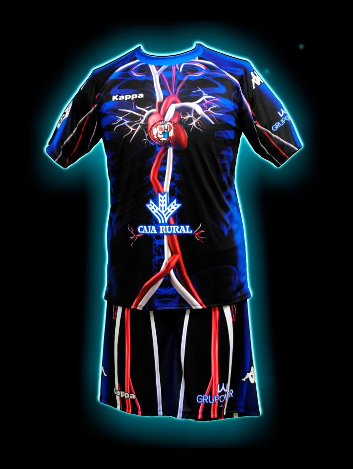  The Spanish side's strip contains the body's entire circulatory system