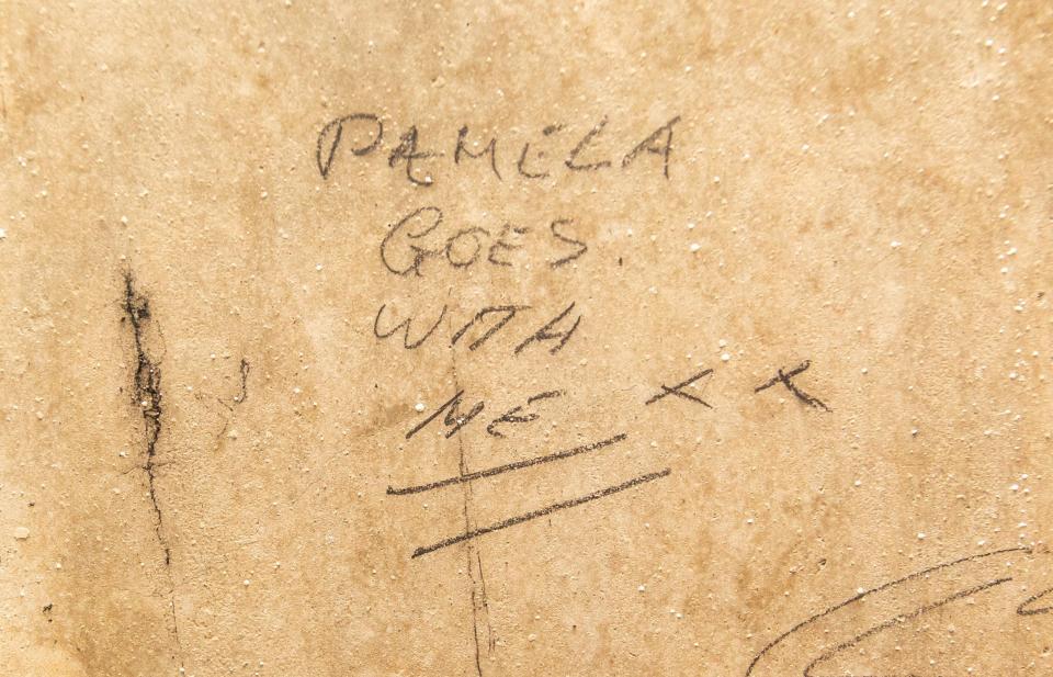  This scribbling reads: 'Pamela goes with me x x'