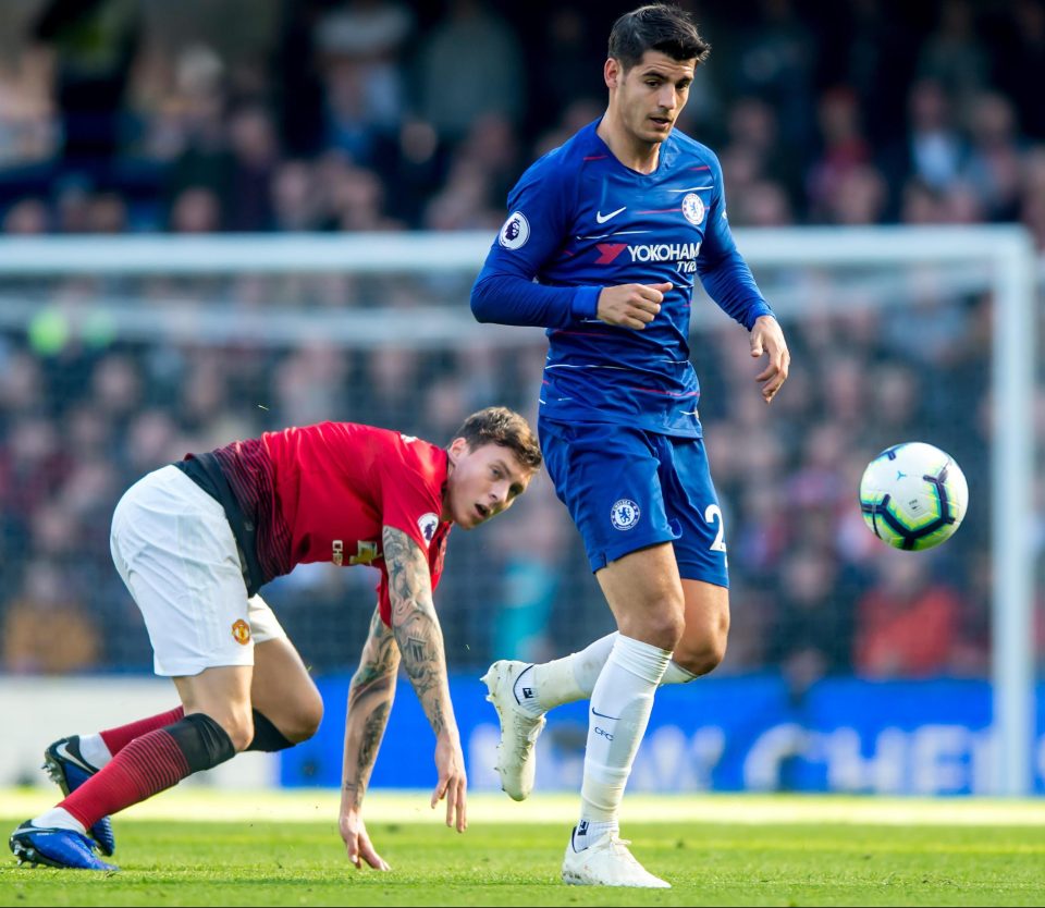 Gullit believes the pair do not "trust" Morata and therefore play their own games without involving him