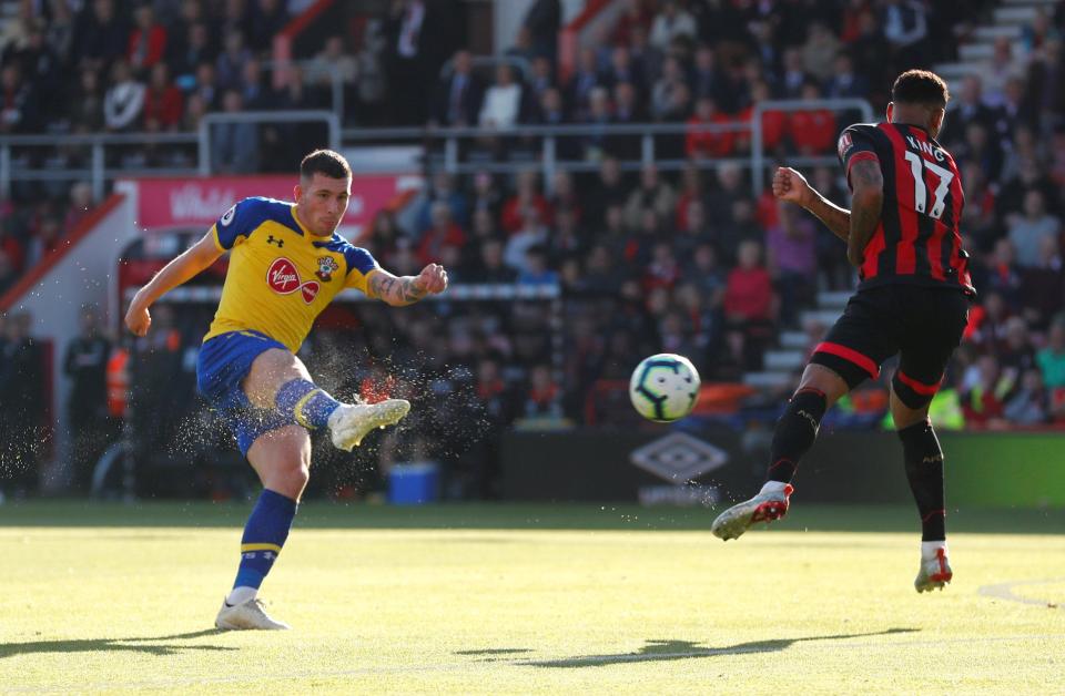  Southampton's Pierre-Emile Hojbjerg unleashes his effort