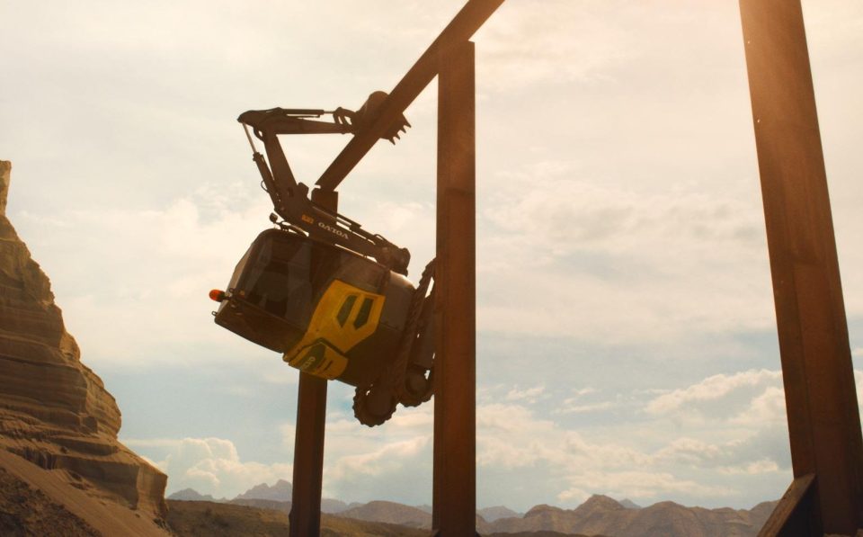  Exercising excavators in the new Volvo ad