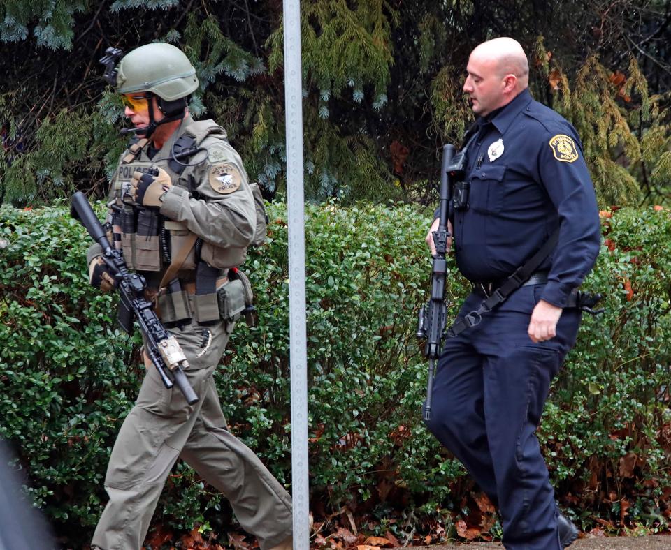  First responders arriving at the scene of the shooting in Pittsburgh