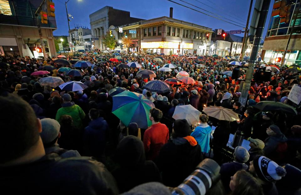  Hundreds of people gathered in the Squirrel Hill section of Pittsburgh for a memorial service for the victims