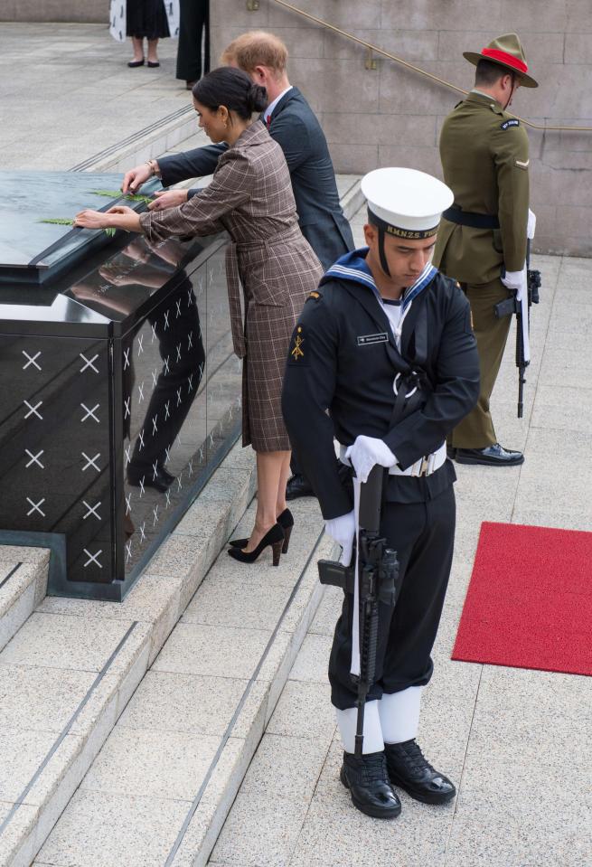  The Duke and Duchess of Sussex lay palm leaves on the tomb of the unknown soldier