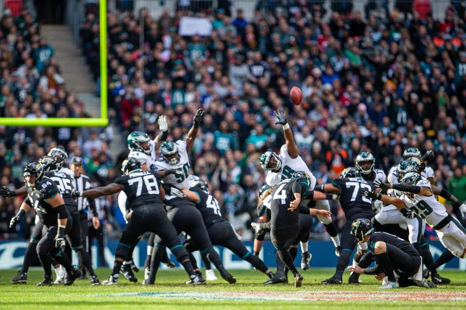  The Jaguars took an early lead but were beaten by a Carson Wentz-inspired Eagles