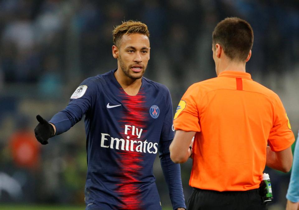  Neymar, 26, complains to the referee after being targeted by the home fans