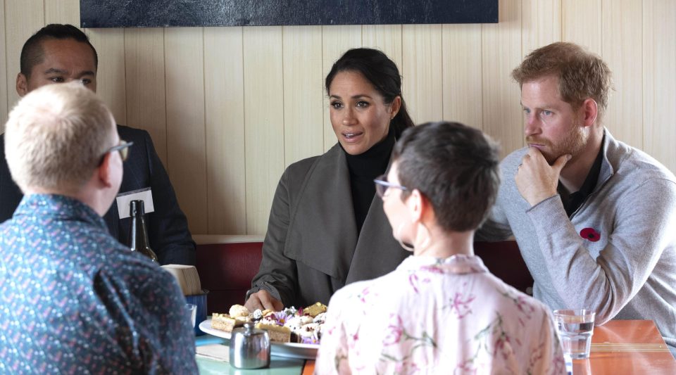  Harry and Meghan met volunteers from mental health projects at Wellington's Maranui Cafe