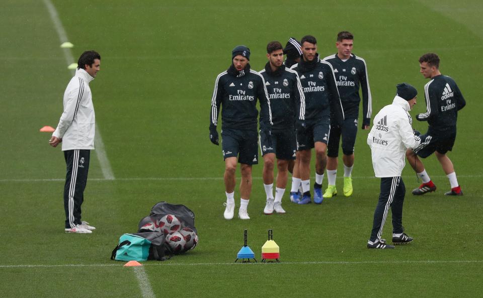  New Real Madrid caretaker Santiago Solari took charge of his first training session on Tuesday morning