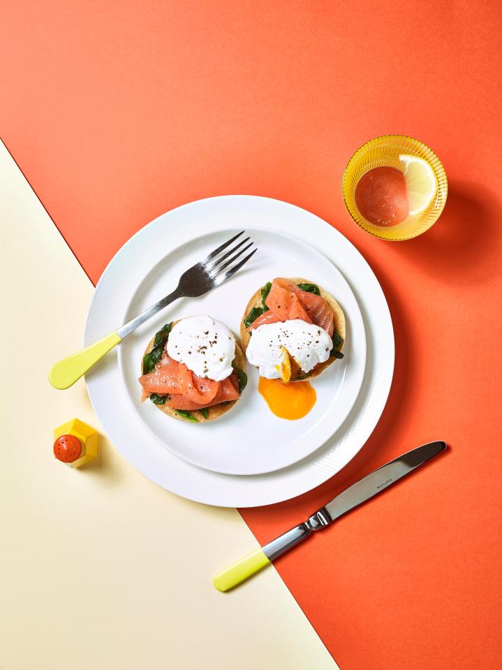  Tuck into a classy breakfast of poached eggs and salmon as part of our no-diet diet