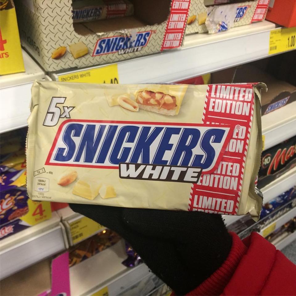  The white chocolate bars were spotted in B&M by food blogger @instafoodietwins