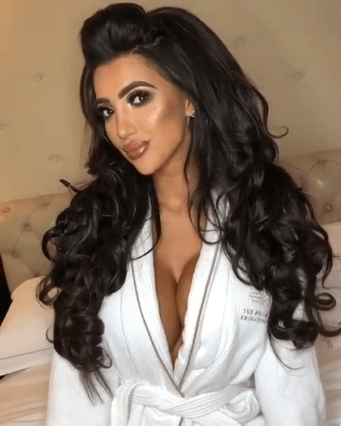 chloe khan new face