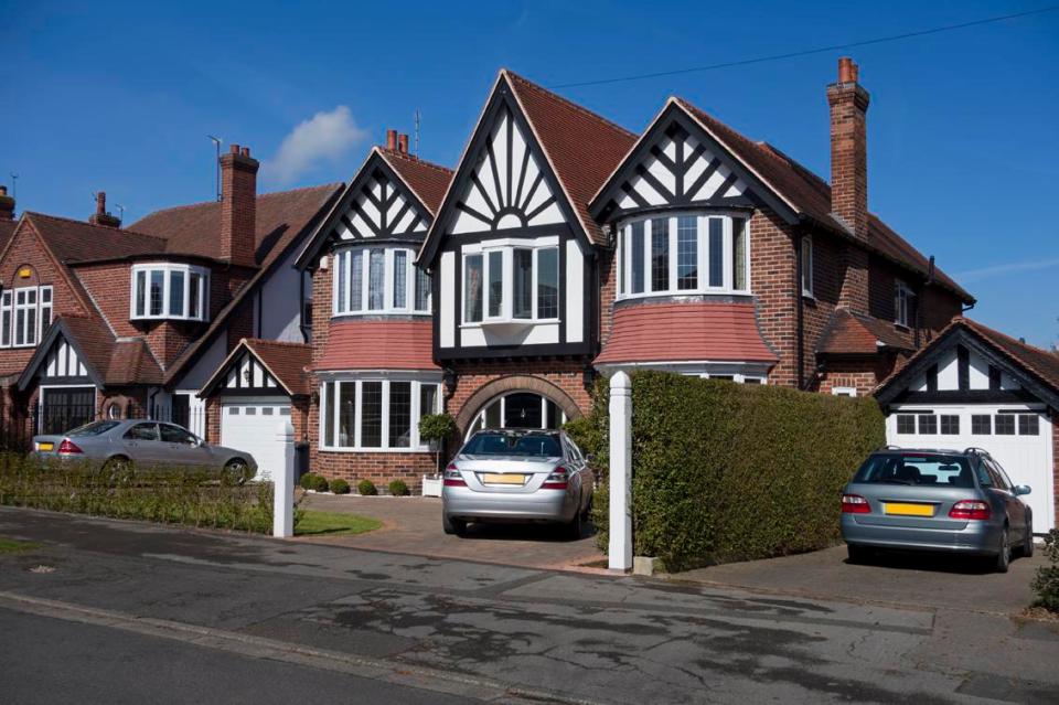  Homeowners can make extra cash by adding a charging point to their driveway