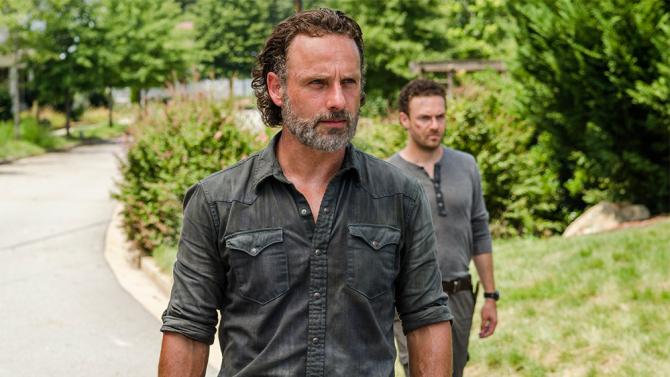  Andrew Lincoln was set to leave the Walking Dead at the end of the next season