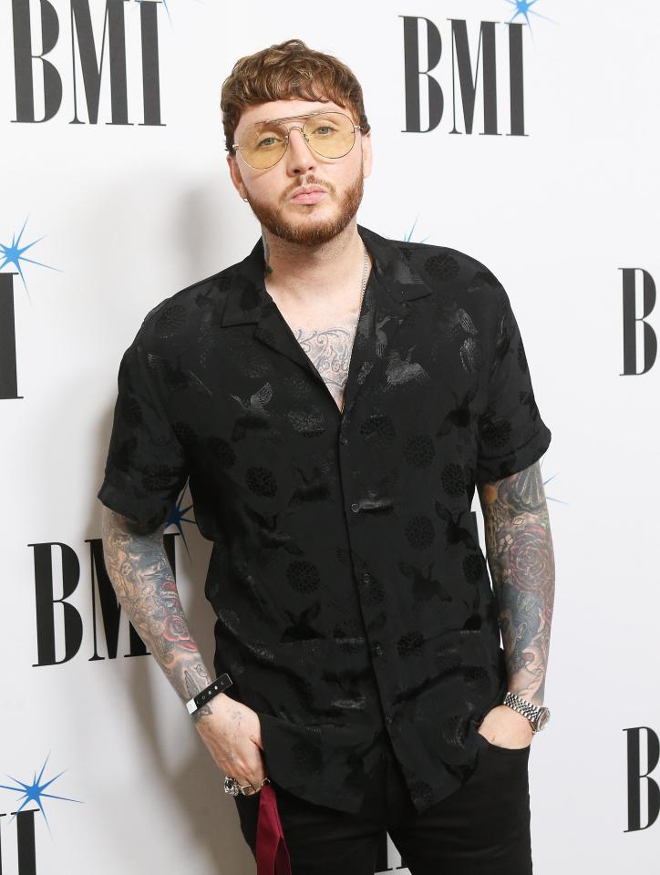  James Arthur makes a return to the X Factor by featuring on Dalton's winner's single